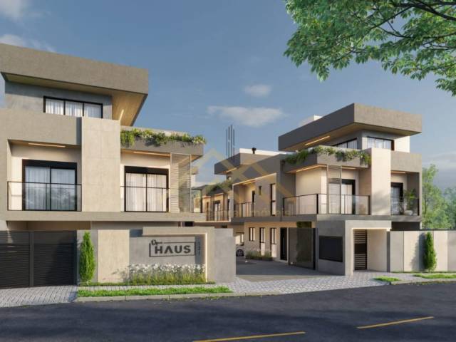 #8 - Casa para Venda em Curitiba - PR - 1