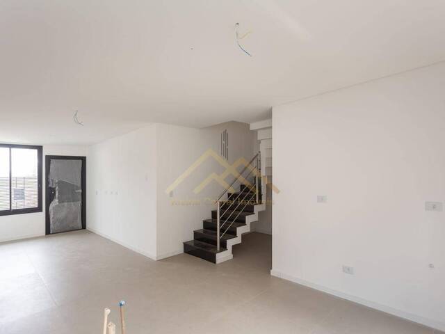 #27 - Casa para Venda em Curitiba - PR