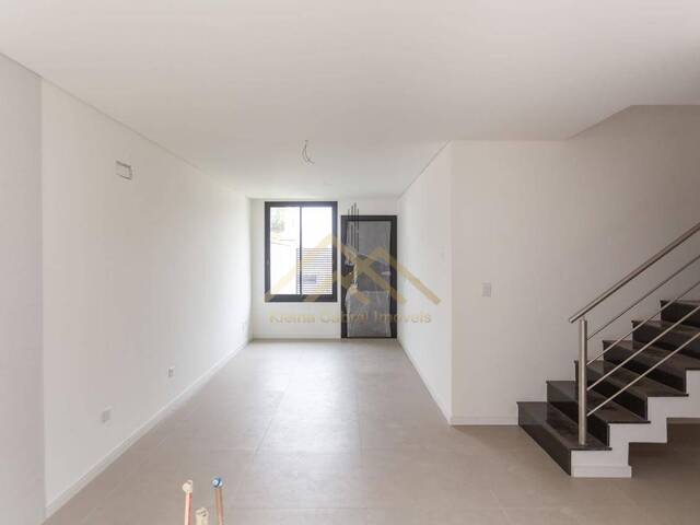 #27 - Casa para Venda em Curitiba - PR