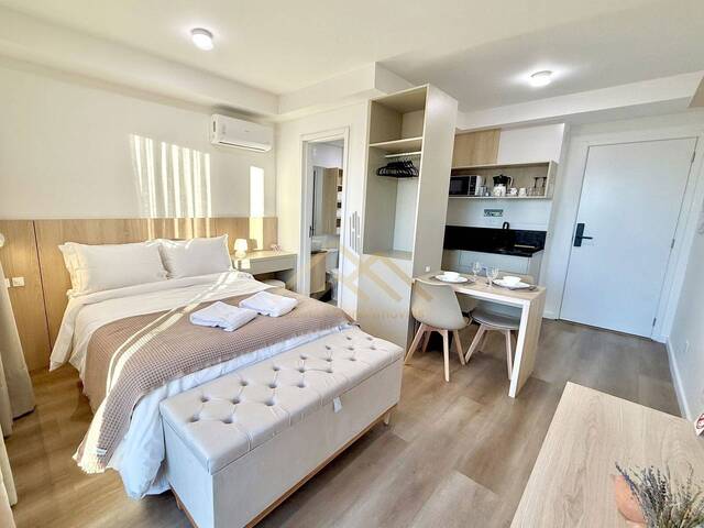 #28 - Apartamento para Venda em Curitiba - PR