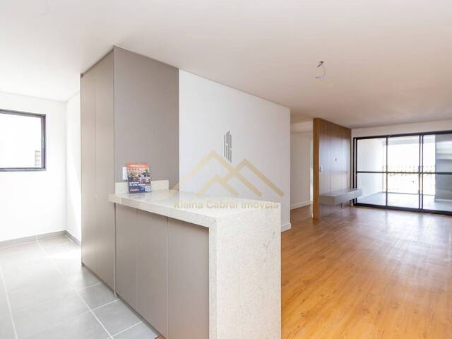 #44 - Apartamento para Venda em Curitiba - PR